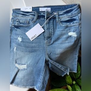 NWT /original packaging Vervet high waisted shorts size Medium midi
